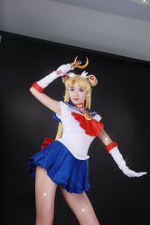 -星元素cosplay动漫摄影写真工作室