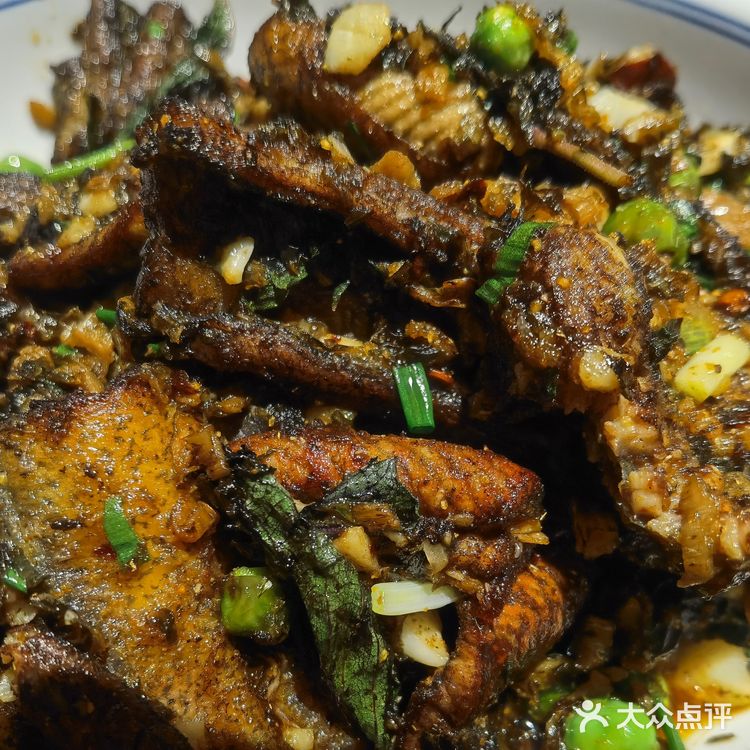 网红湘菜馆：一盏灯