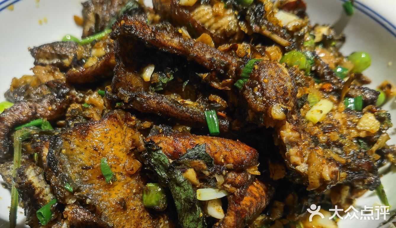 网红湘菜馆:一盏灯