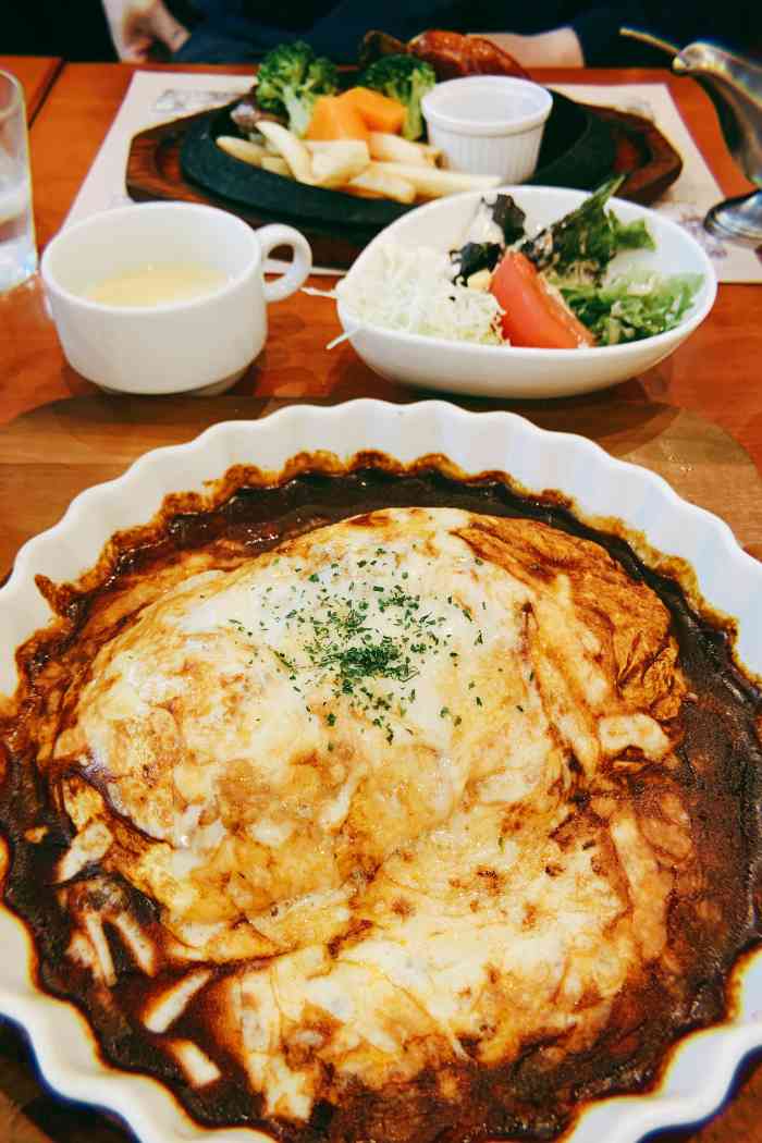 打分 对米粒没啥要求,整体味道还不错,芝士满满～甜点不推荐.