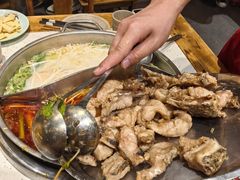 -肖肖酸萝卜鱼火锅(总店)