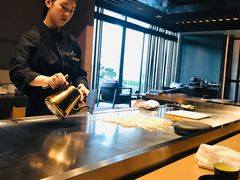 -丽思卡尔顿·炙焰·铁板烧餐厅