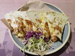 培根虾仁凯撒迪亚芝士饼-遇见西木美式餐厅(体育路店)