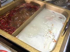 -尚尚仙·酸汤猪手·猪肚鸡火锅(华联万柳购物中心店)