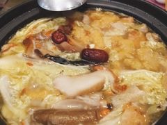 菌临天下-香巴拉云南餐厅(华莱坞店)