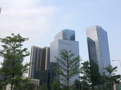 -深圳国际会展中心希尔顿酒店(前海华发冰雪世界店)