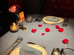 -弦月窗LUNETTE BY AMANDA(复兴路店)