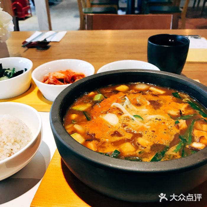 bibigo必品阁(财富中心店)牛五花大酱汤图片