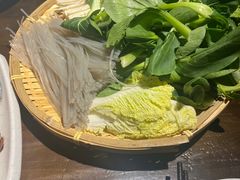 -聚汇三少·龙虾·中餐厅(莫邪路新天地店)