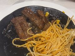 -汤姆家的牛排意面披萨(新城市广场店)