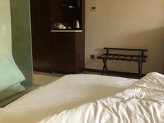 -陕西华浮宫酒店(未央湖公园店)