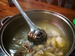 招牌清水鸡-凤中皇清远鸡村(凤城店)