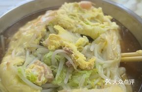 Bok Choy Double Egg Seafood Rice Noodle Roll