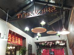 -愉肴麻辣香锅(中山路店)