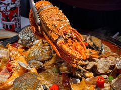 -鸣记脆皮烤鱼·海鲜烤鱼(三八广场店)