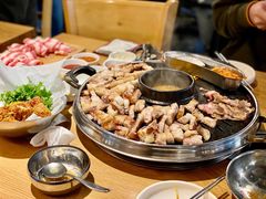 -江南猪肉商会无限续吃(弘大店)