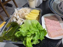 -周姑娘不等味·牛羊肉火锅·螃蟹罗氏虾·烤鱼烤串(高邮店)