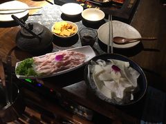 -老牌坊云南鱼豆花火锅(哈西万达店)