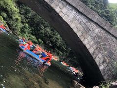 -安吉龙王山峡谷漂流