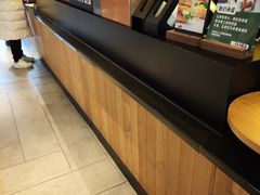 -星巴克臻选(莘庄仲盛店)