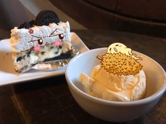 -莓园冰淇淋店