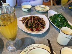 -鲜榨果汁·啤酒鱼(环岛河店)