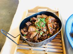 饭盒焖肥肠-渔娘渔家丹东海鲜(东直门店)