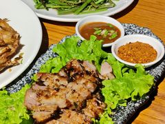 烧烤猪颈肉-蜗牛的家旅行主题云南菜餐厅.小酒馆(护国寺店)