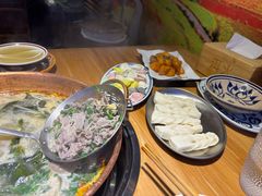 -洱火云南酸菜牛肉火锅(石景山当代商城店)