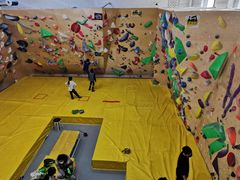 -问山MountQuest攀岩馆