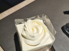 -红宝石·鲜奶小方·海派西点房(联洋店)