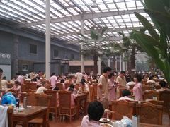 自助餐区-龙达温泉生态城