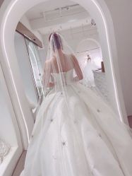 -艾米丽婚纱礼服