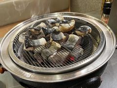 -围炉肉舍•炭烤活鳗•丹东海鲜烤肉(步行街店)