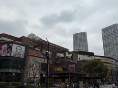 -瑞虹新天地月亮湾