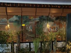 -八府香鸭·啫啫煲(华山路店)