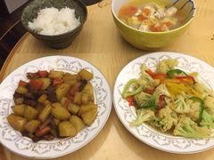 -爱的果实月嫂育婴师(世纪东方店)