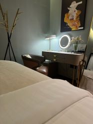 -花隐·美芙炫海菲秀皮肤管理中心