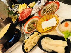 -鲜入围煮花胶鸡海鲜火锅