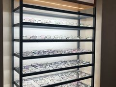 -LOGO眼镜·蔡司品牌折扣店(龙华清湖店)