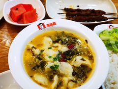 老坛酸菜鱼饭-南城香(北京南站店)