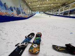 -乔波室内滑雪场