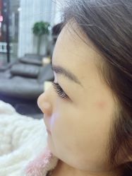 -灰姑娘美甲美睫馆