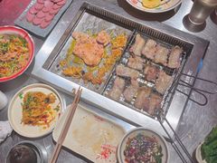 -张牌牌·东北烤肉小吃市集(金楠天街店)