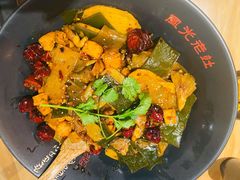 -风光老灶麻辣香锅(大成路翠微百货店)