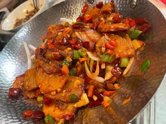 -阿瓦山寨·湘菜现炒·剁椒鱼头王(咸阳总店)