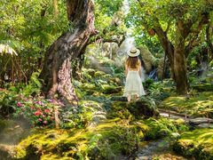 -Chom Cafe and Restaurant