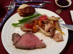 烤牛肉-咖啡苑自助餐厅·中国大饭店