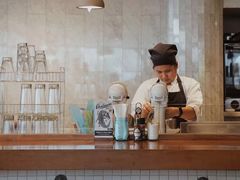 -ROAST coffee & eatery
