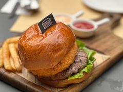 奥特曼牛肉汉堡-Magnet磁食(愚园路店)
